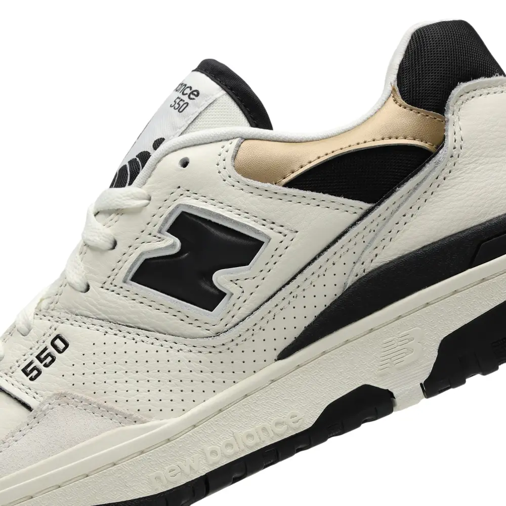 New Balance 550  Women 
