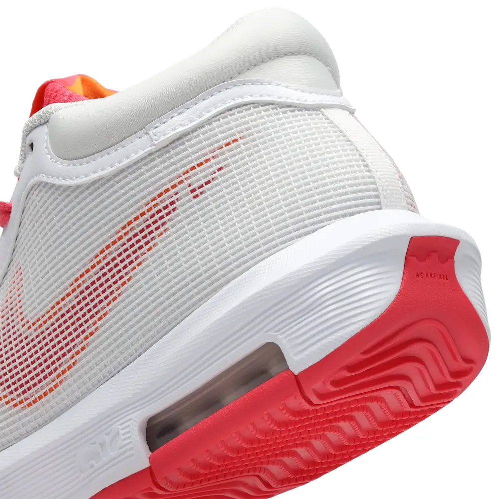 Nike Lebron Witness Viii  Men 