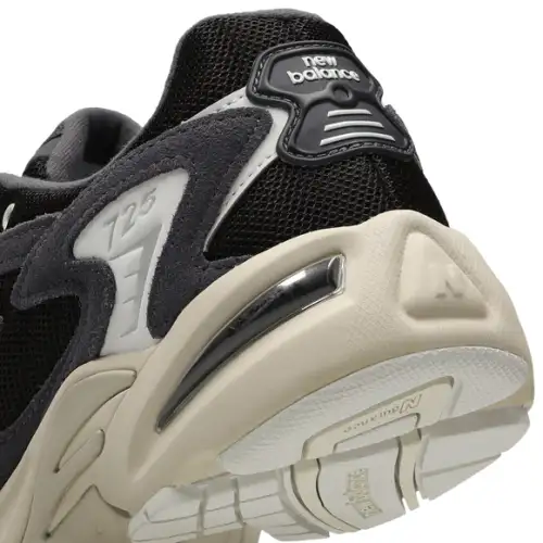 New Balance 725  Men 