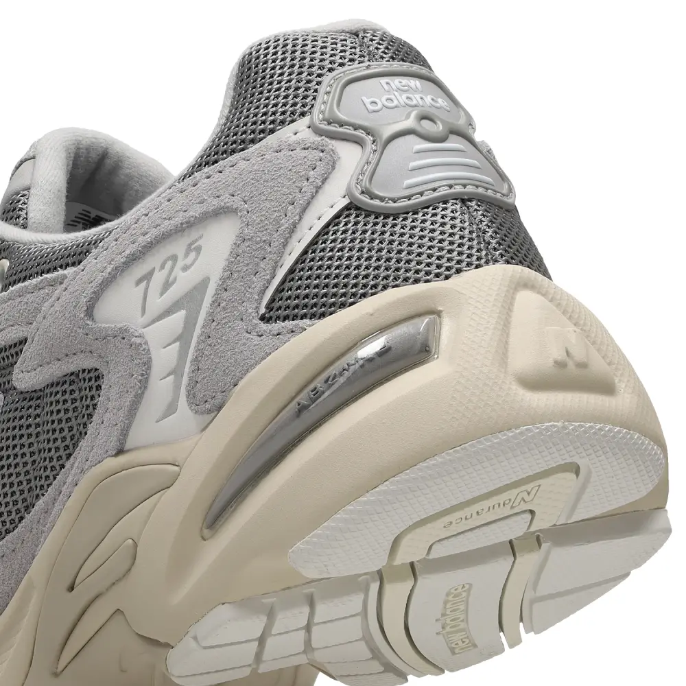 New Balance 725  Men 