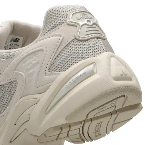 New Balance 725  Men 