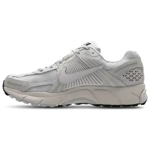 Nike Zoom Vomero 5  Men 