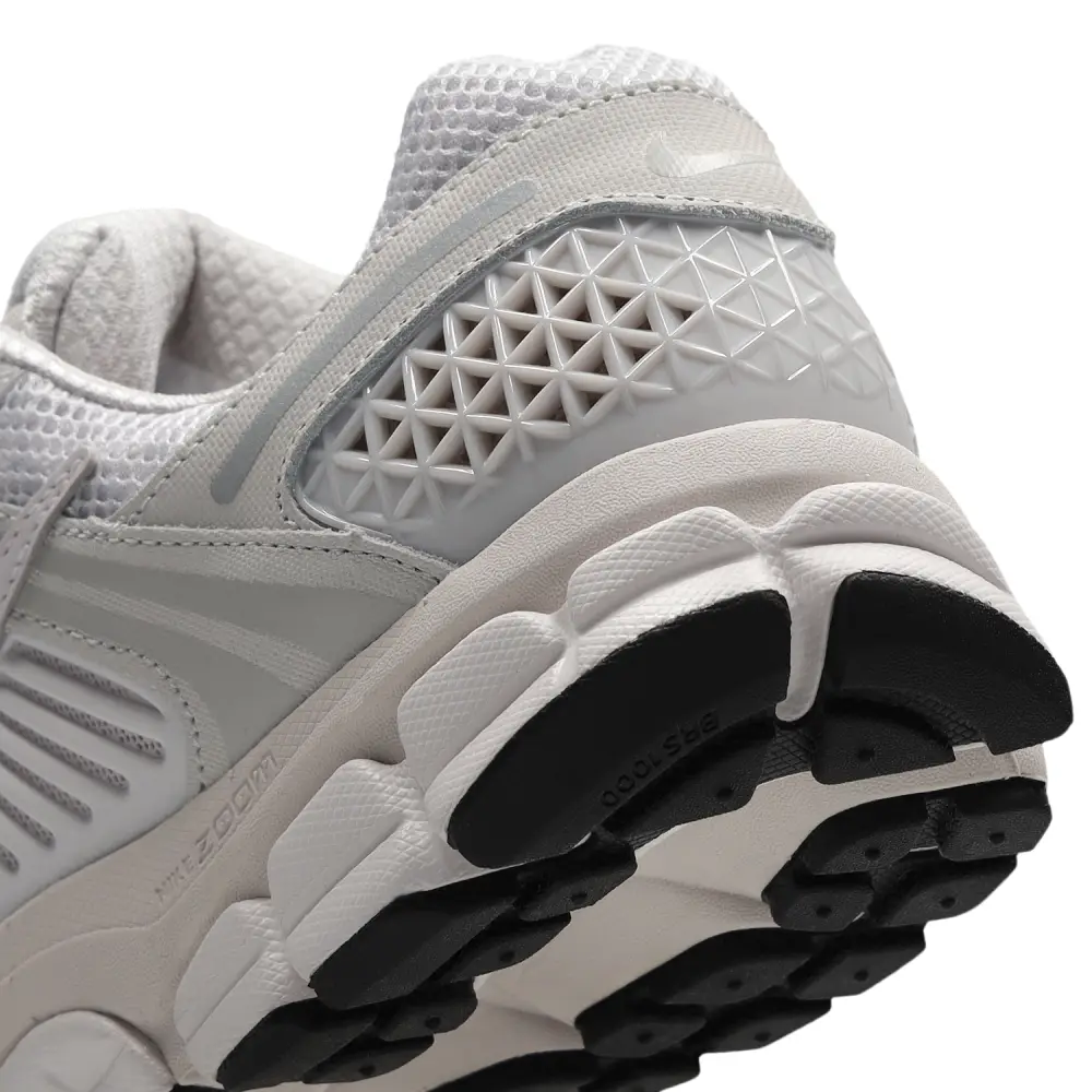 Nike Zoom Vomero 5  Men 