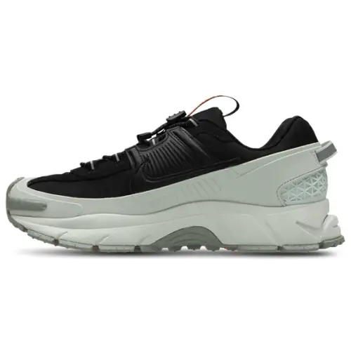 Nike Zoom Vomero Roam  Men 