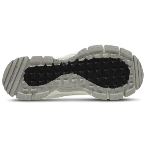 Nike Zoom Vomero Roam  Men 