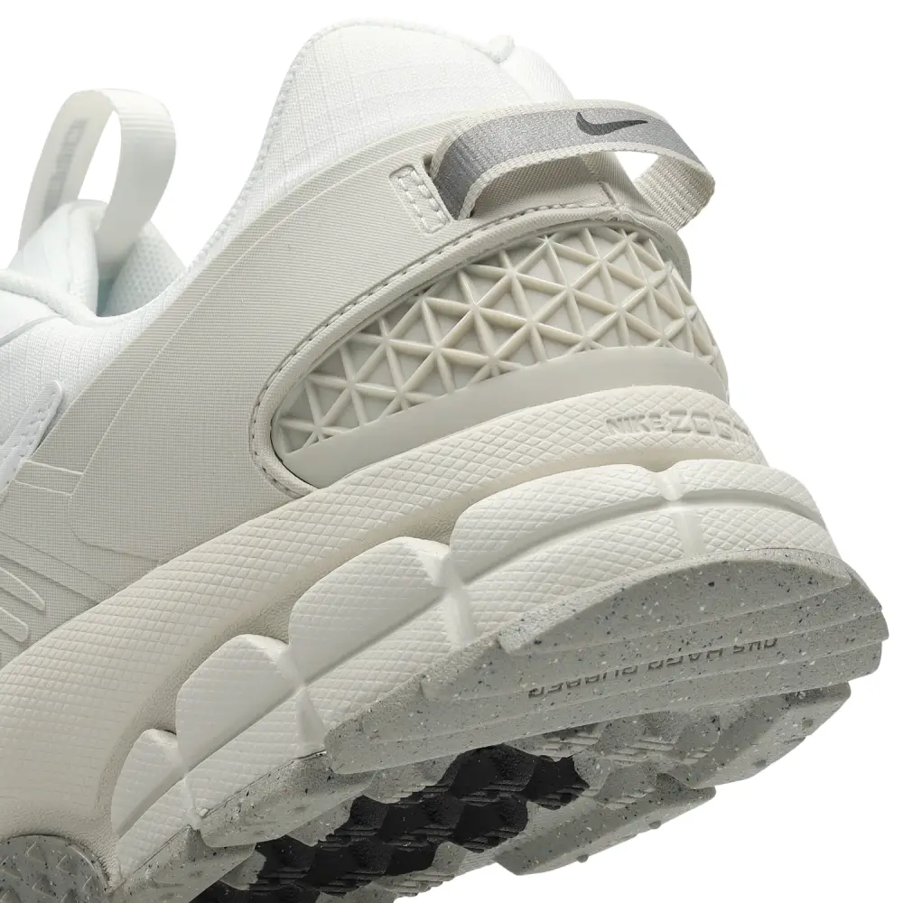 Nike Zoom Vomero Roam  Men 