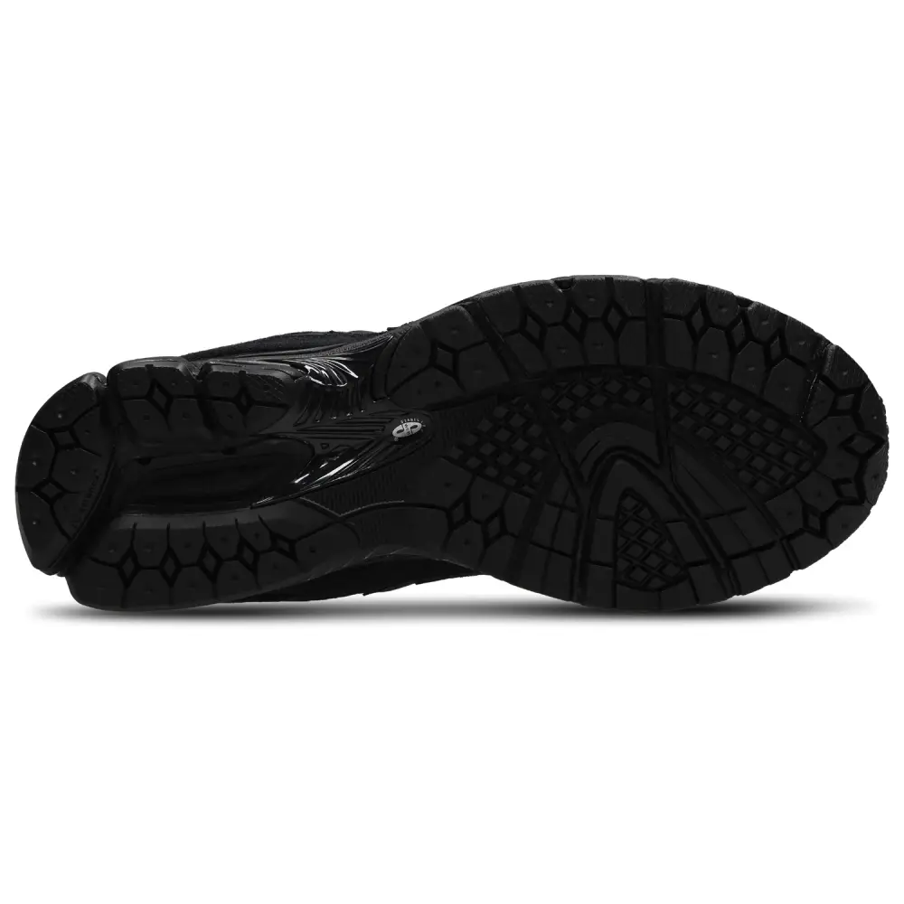 New Balance 2002R  Men 