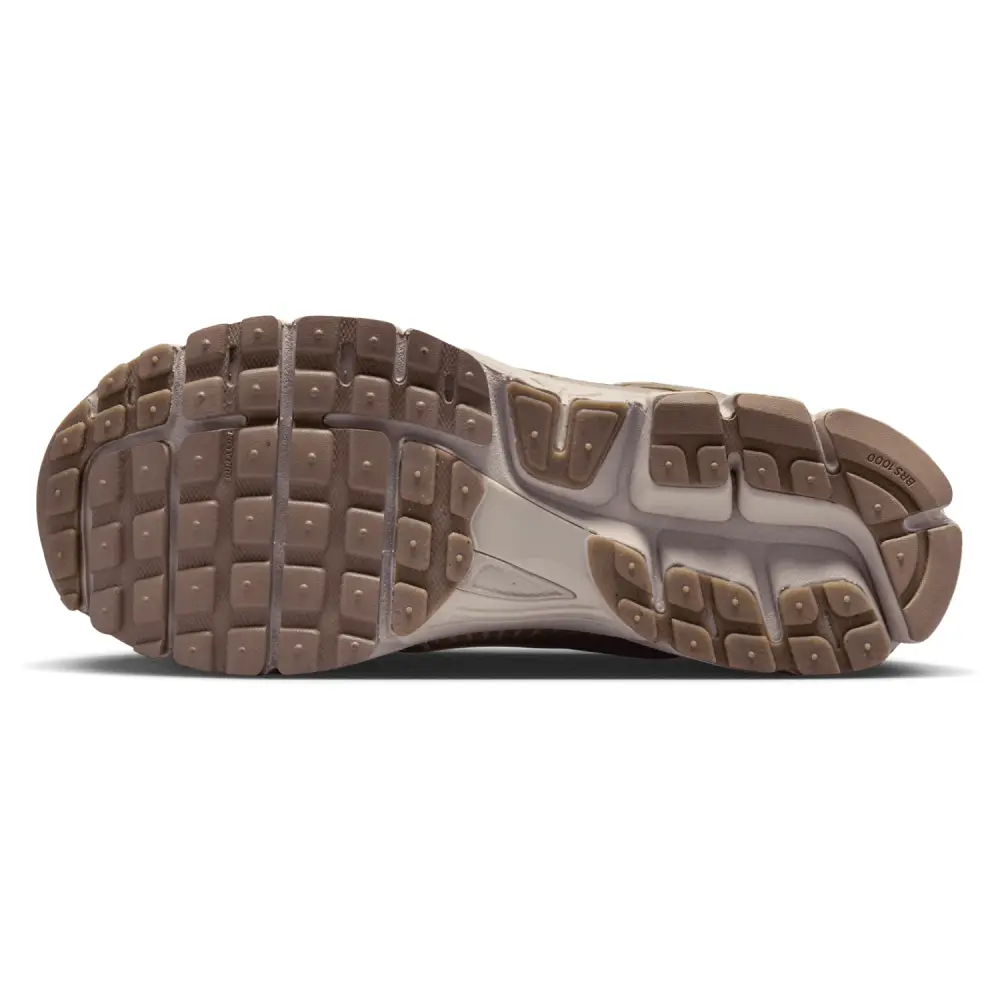 Nike Zoom Vomero 5  Men 