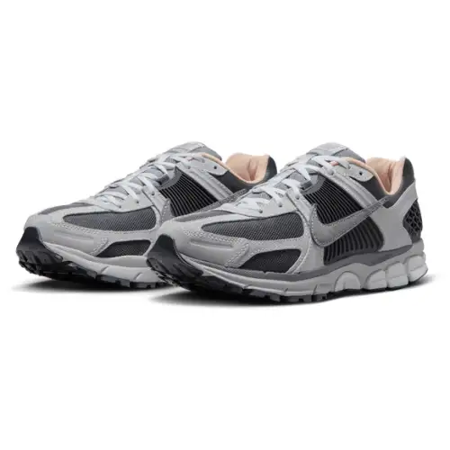 Nike Zoom Vomero 5  Men 