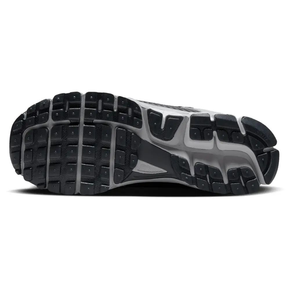 Nike Zoom Vomero 5  Men 