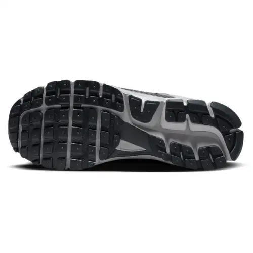 Nike Zoom Vomero 5  Men 