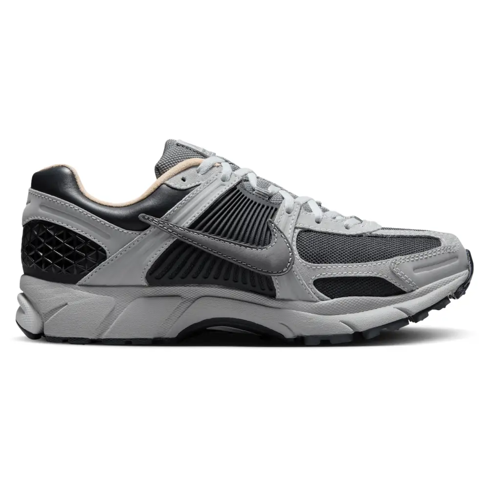 Nike Zoom Vomero 5  Men 