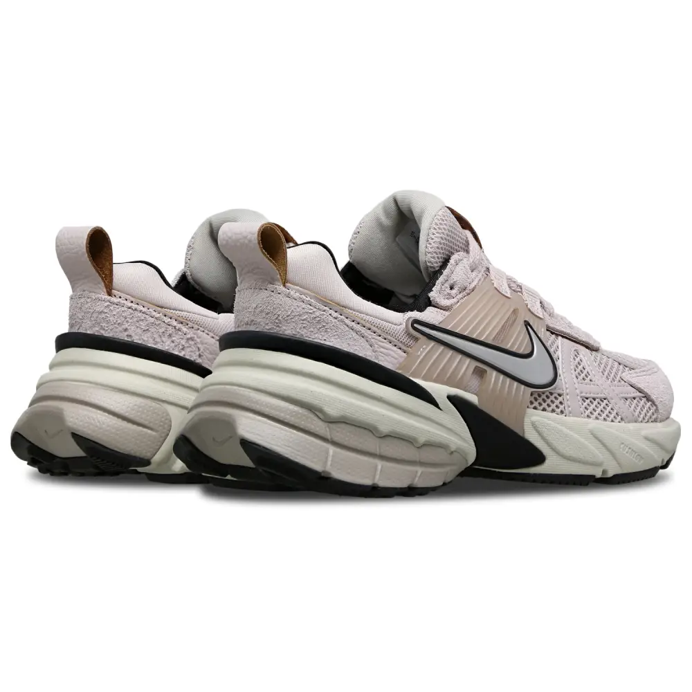 Nike V2k Run  Women 