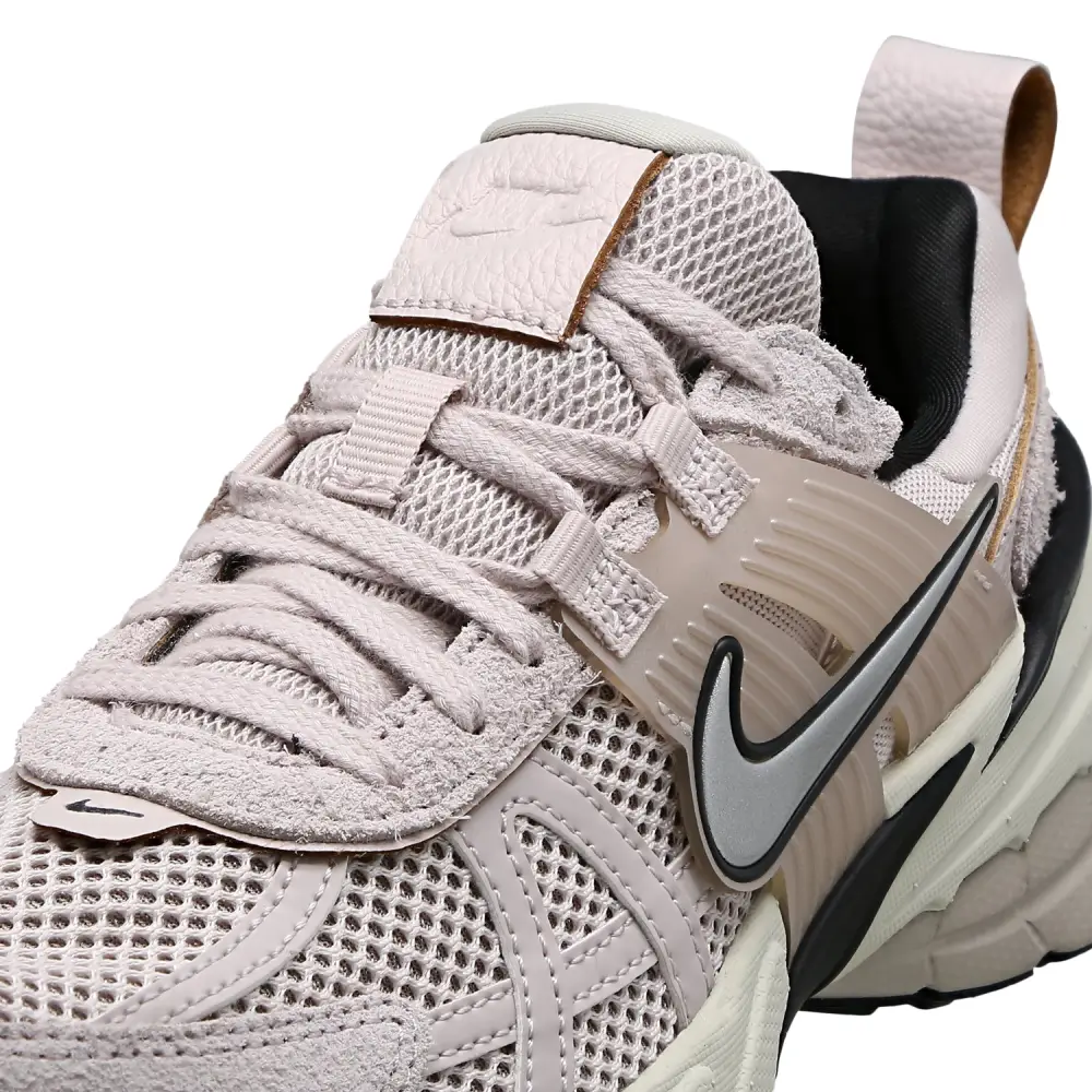 Nike V2k Run  Women 
