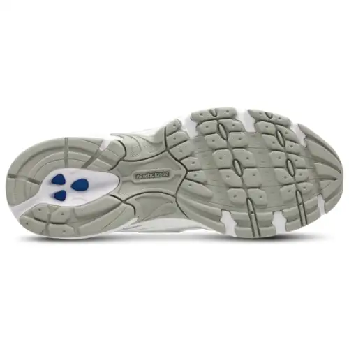 New Balance 740  Women 