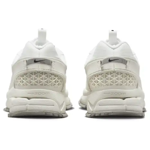 Nike Zoom Vomero Roam  Women 