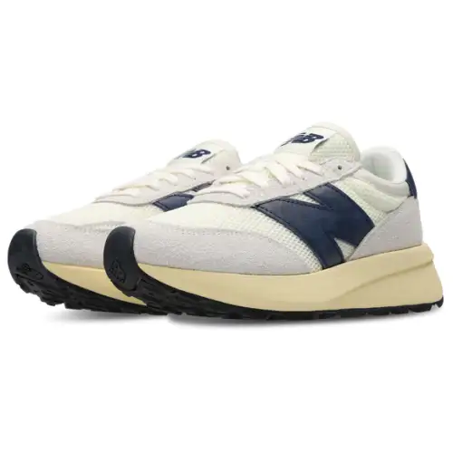 New Balance 370  Women 