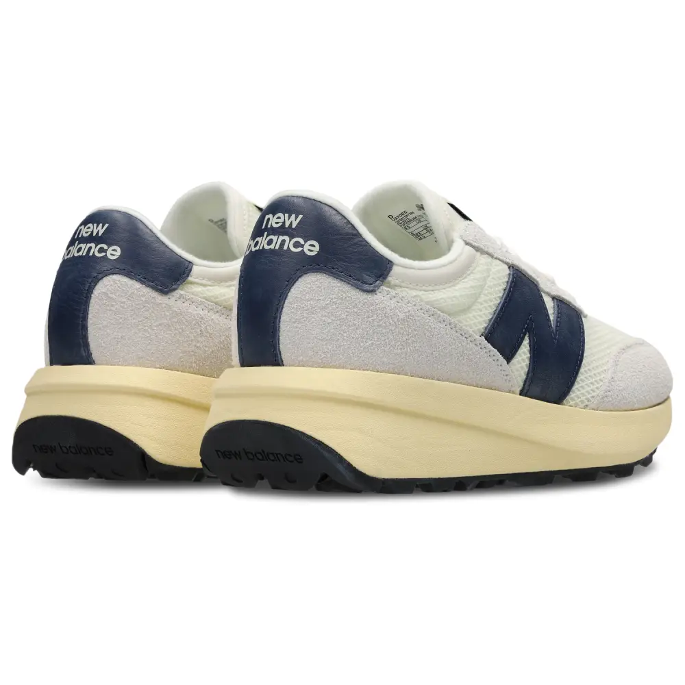 New Balance 370  Women 