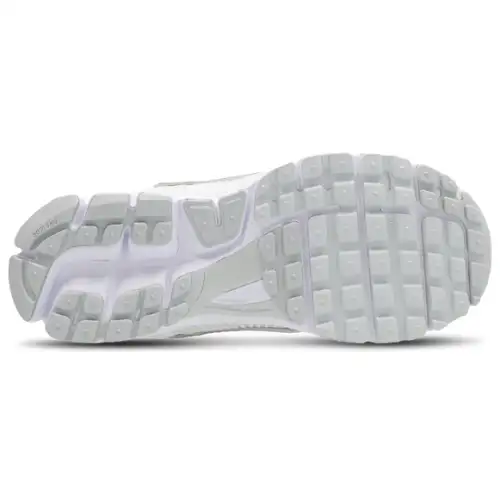 Nike Zoom Vomero 5  Women 