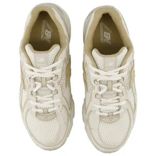 New Balance 740  Women 