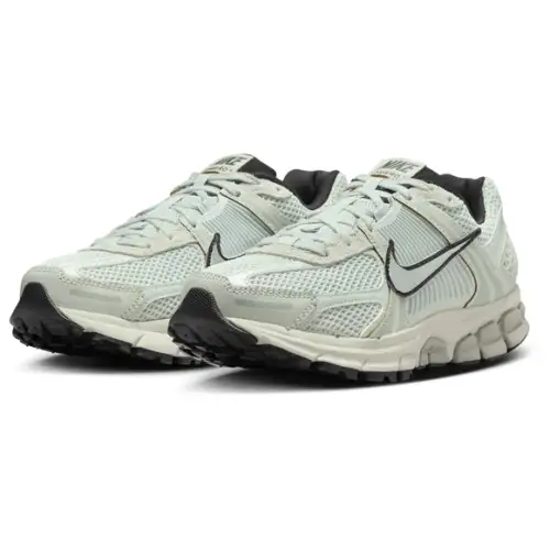 Nike Zoom Vomero 5  Women 