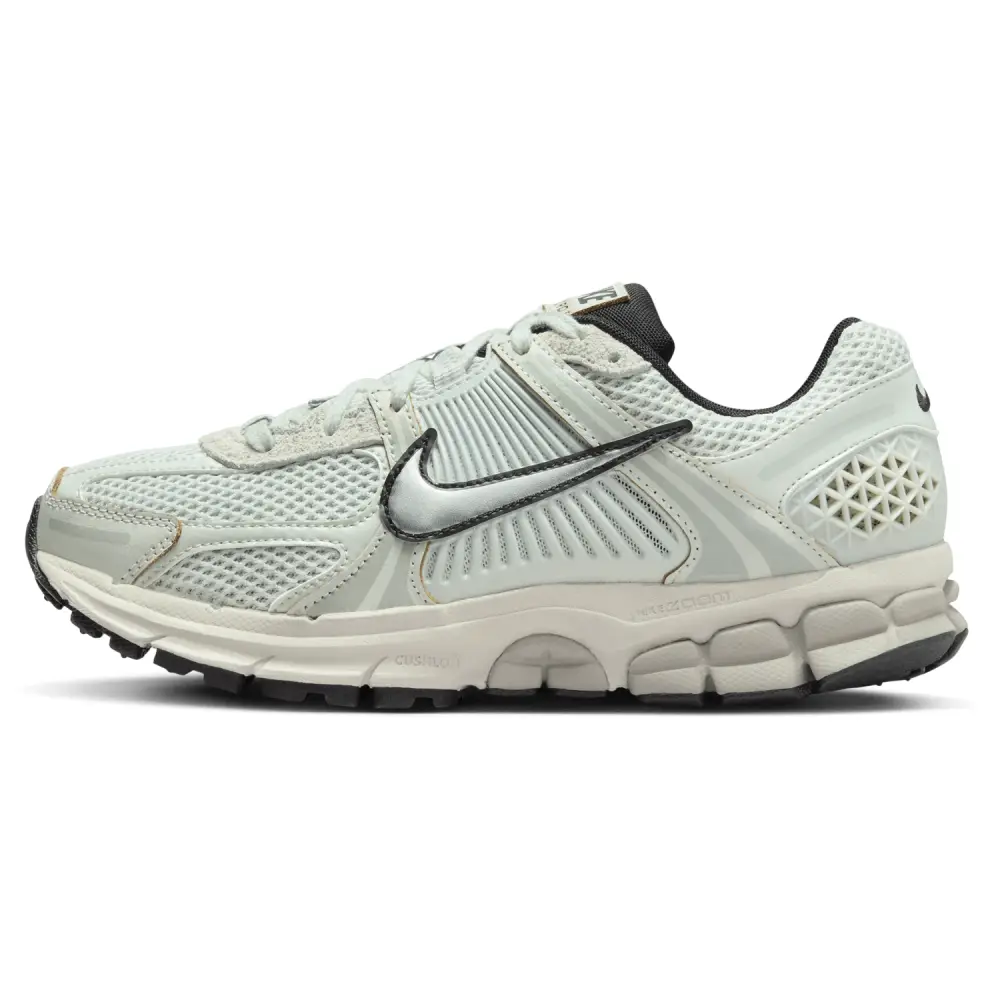 Nike Zoom Vomero 5  Women 