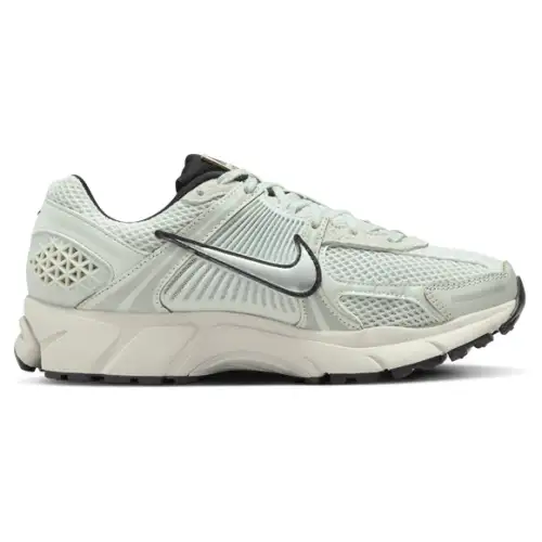 Nike Zoom Vomero 5  Women