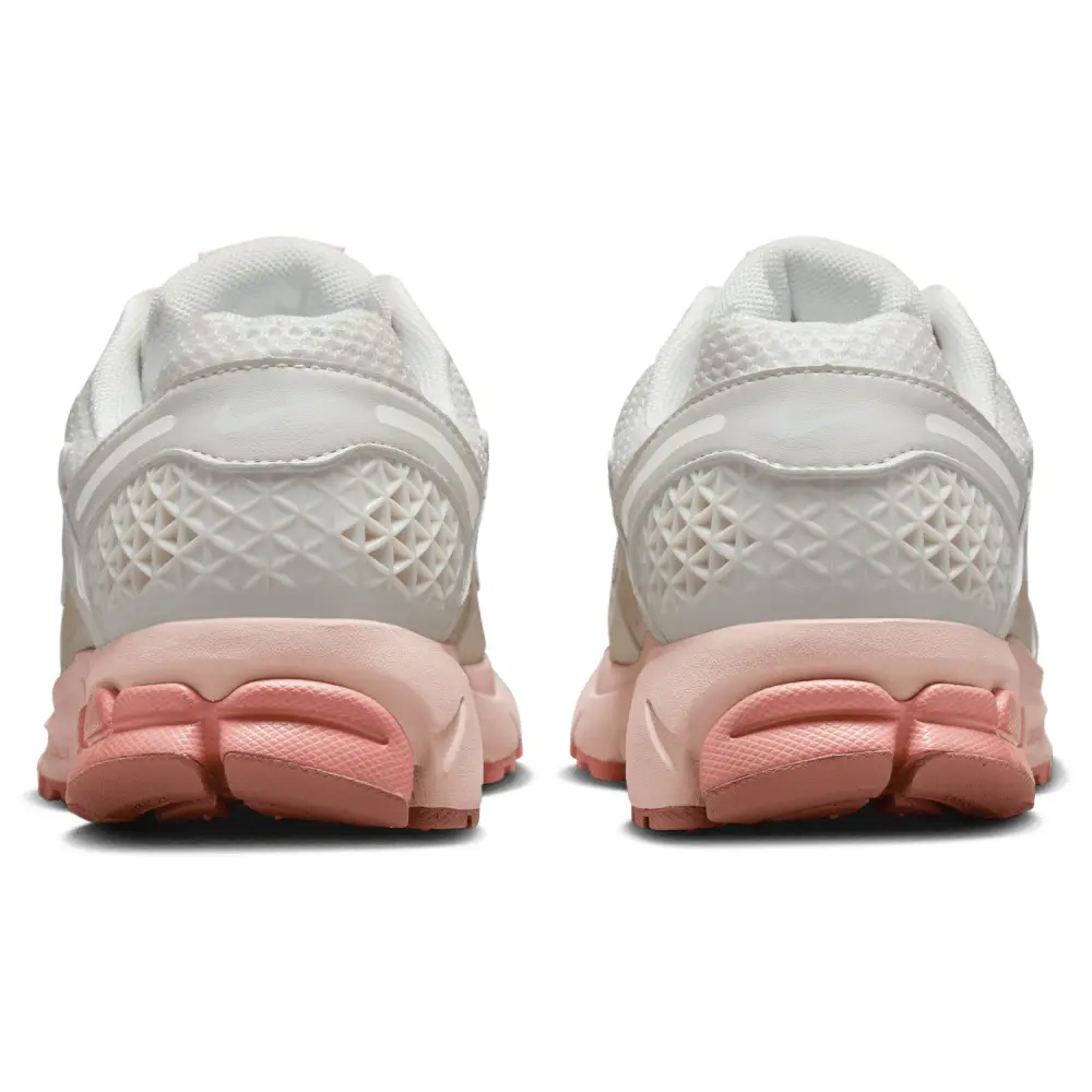 Nike Zoom Vomero 5  Women 