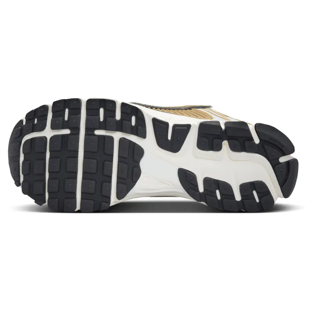Nike Zoom Vomero 5  Women 