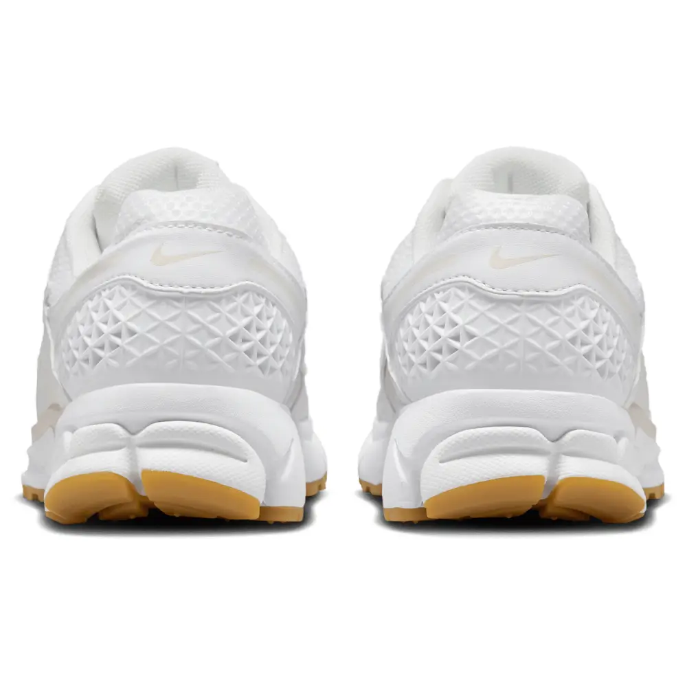 Nike Zoom Vomero Roam  Men 