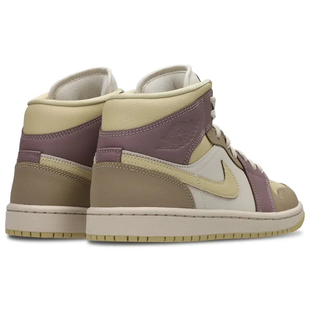 Jordan 1 Mid  Women 