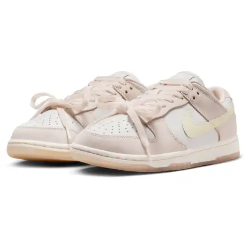 Nike Dunk Low  Women 