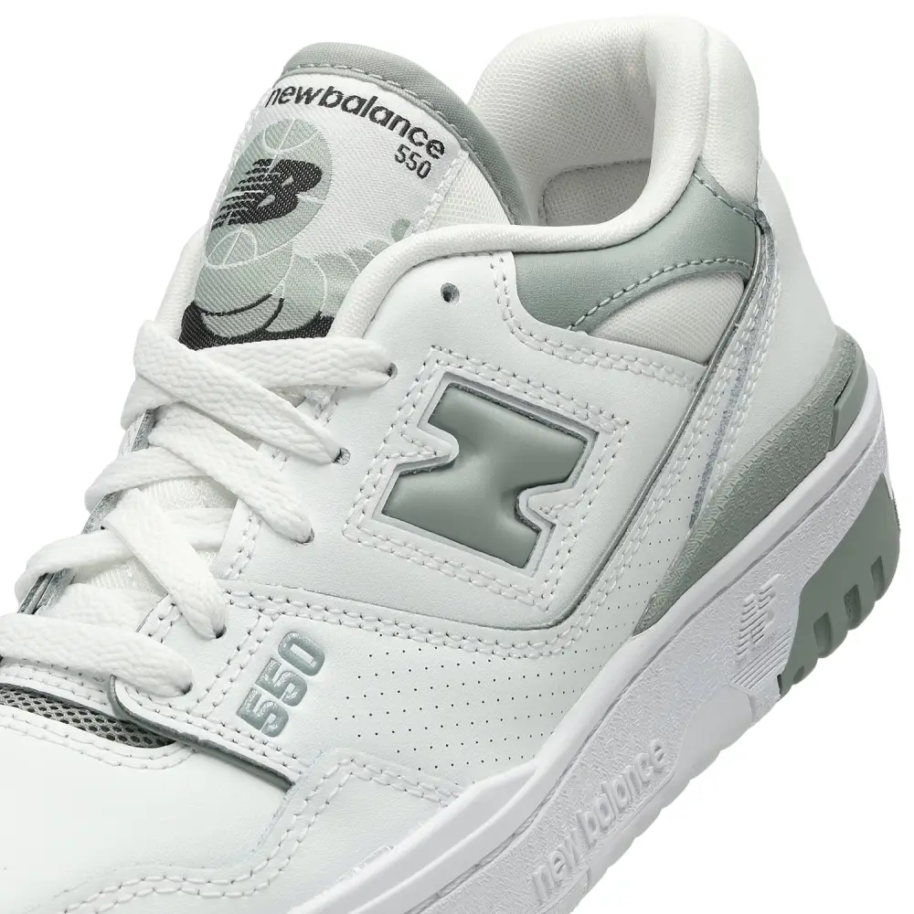 New Balance 550  Women 