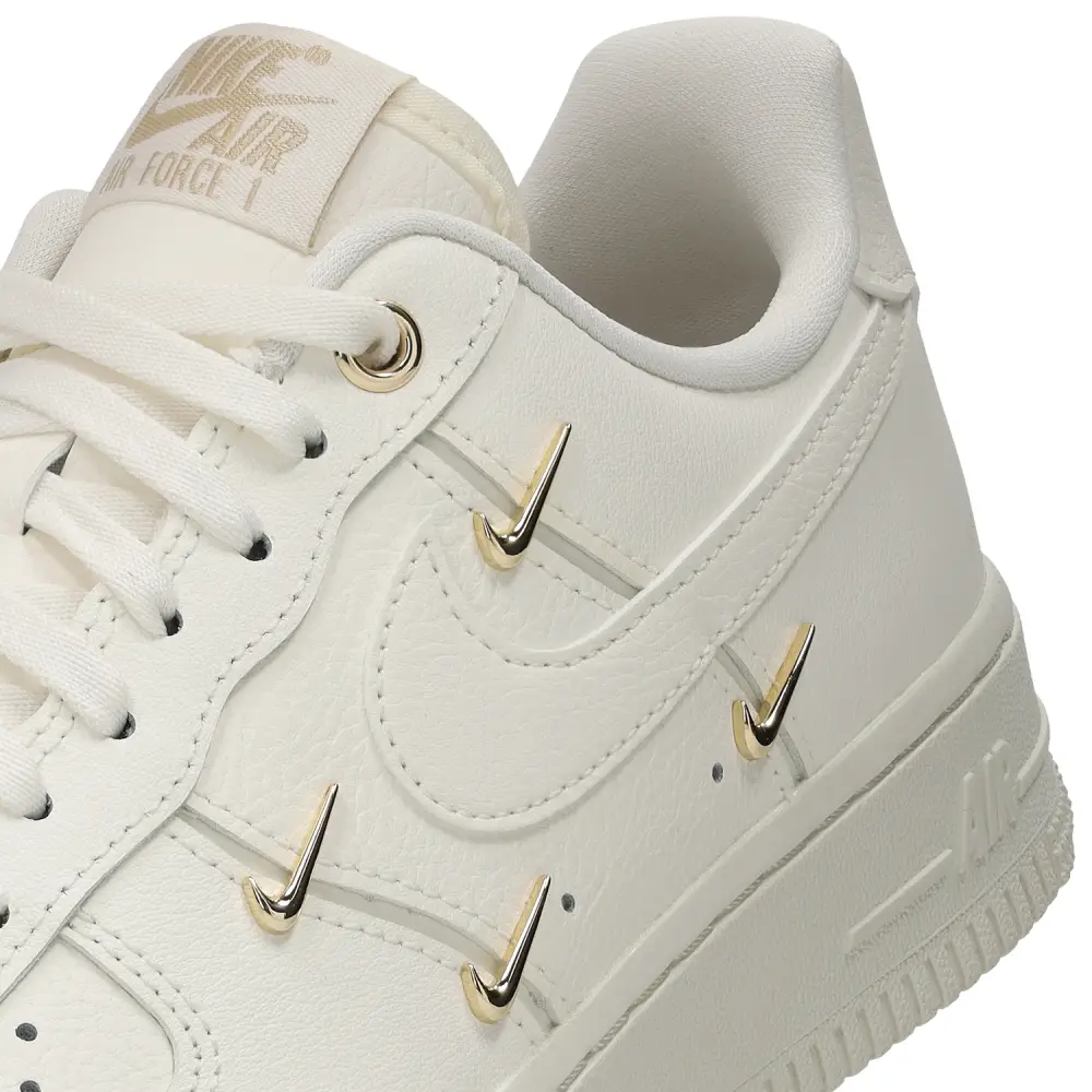 Nike Air Force 1 Low  Women 