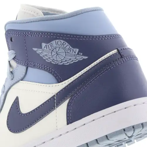 Jordan 1 Mid  Women 
