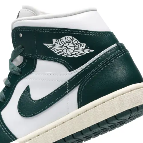 Jordan 1 Mid  Women 