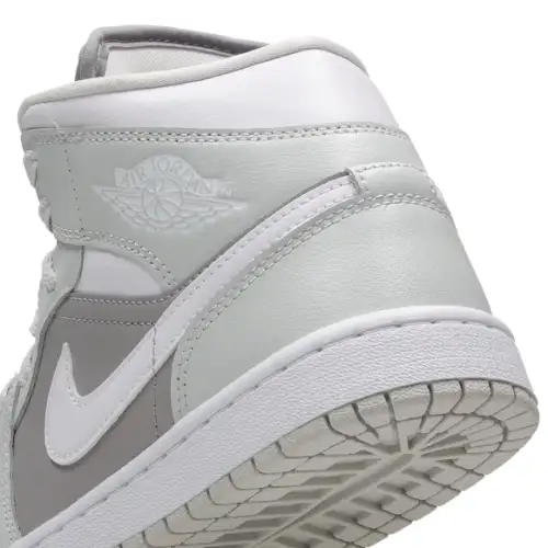 Jordan 1 Mid  Women 