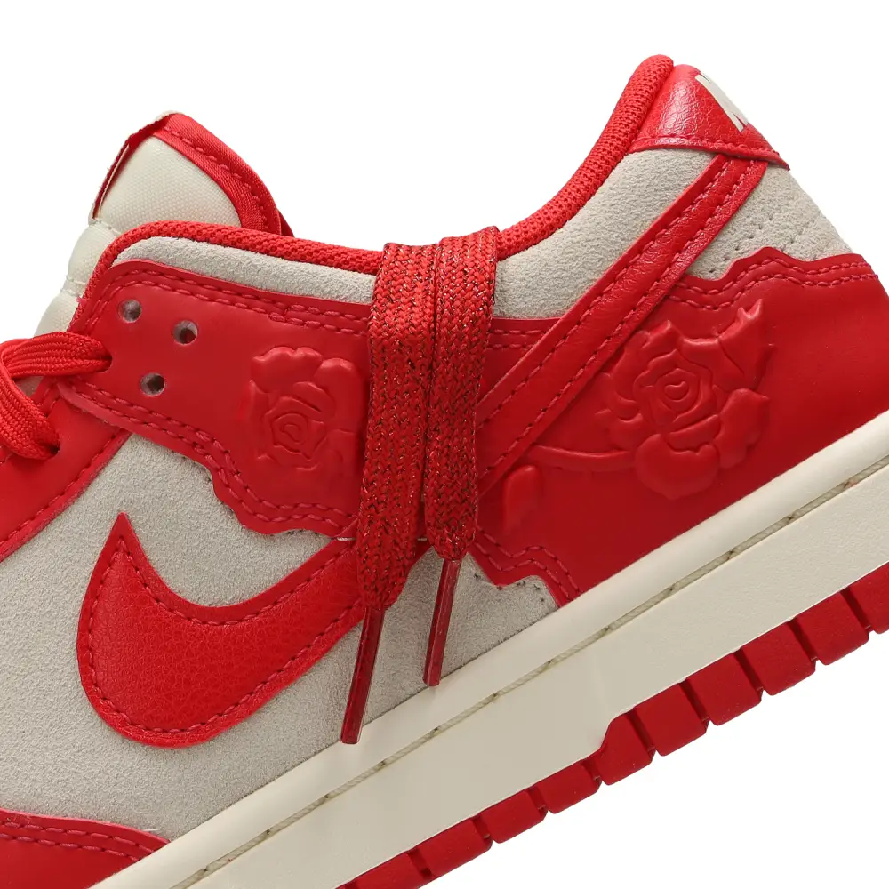 Nike Dunk Low  Women 