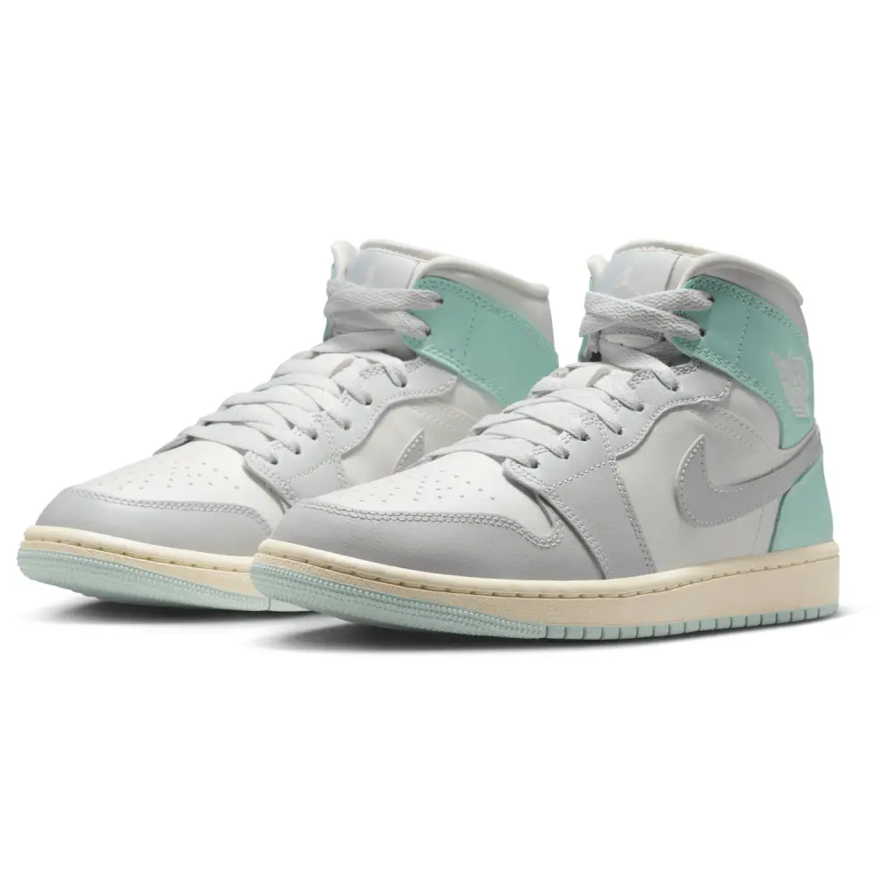 Jordan 1 Mid  Women 